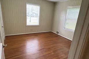 762 E Walnut St, La Grange, TX 78945 - Photo 5