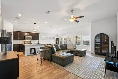 127 Firethorn Drive, Buda, TX 78610 - Photo 5