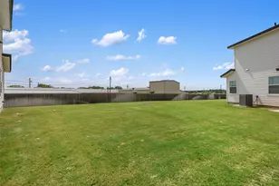 308 E 19th 1/2 St, Georgetown, TX 78626 - Photo 27