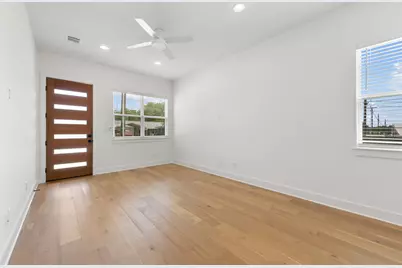 308 E 19th 1/2 Street #308, Georgetown, TX 78626 - Photo 9