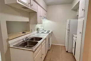 901 E 40th St, Austin, TX 78751 - Photo 3