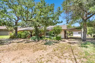 105 Agarita Dr, Burnet, TX 78611 - Photo 1