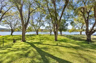 327 Meadowlakes Dr, Meadowlakes, TX 78654 - Photo 39