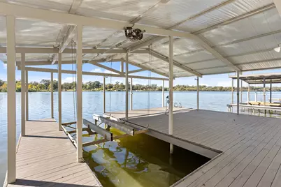 327 Meadowlakes Drive, Meadowlakes, TX 78654 - Photo 9