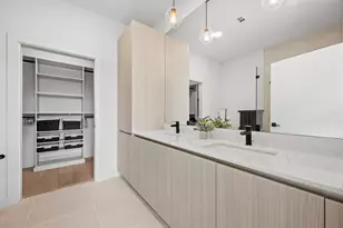 2209 S 1st St, Austin, TX 78704 - Photo 19