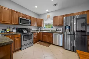 10604 Lake Beach Dr, Dripping Springs, TX 78620 - Photo 11