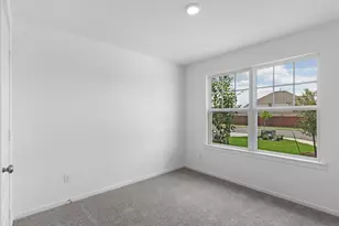 25608 Wheat Seed Ln, Elgin, TX 78621 - Photo 5