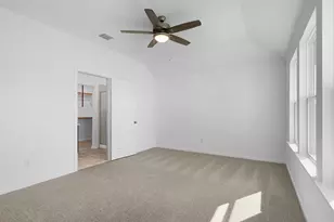 25608 Wheat Seed Ln, Elgin, TX 78621 - Photo 13