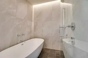 610 Davis St, Austin, TX 78701 - Photo 13