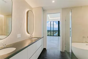 610 Davis St, Austin, TX 78701 - Photo 11