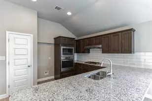 6044 Urbano Bnd, Round Rock, TX 78665 - Photo 5