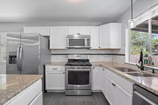 13205 Bourbon St, Austin, TX 78727 - Photo 7