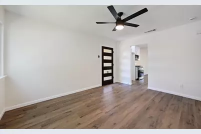 4803 Broadhill Drive, Austin, TX 78723 - Photo 7