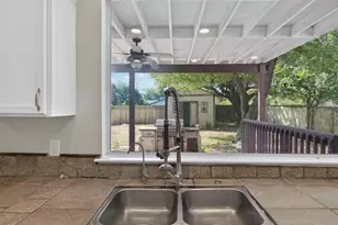 900 Oakcrest Cir, Cedar Park, TX 78613 - Photo 13