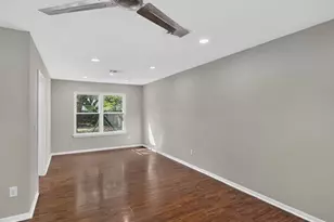 900 Oakcrest Cir, Cedar Park, TX 78613 - Photo 7