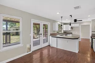 900 Oakcrest Cir, Cedar Park, TX 78613 - Photo 15