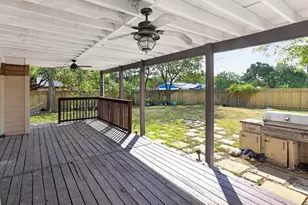 900 Oakcrest Cir, Cedar Park, TX 78613 - Photo 5