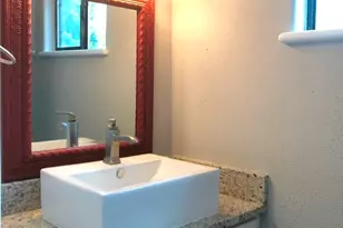 2202 East Side Dr, Austin, TX 78704 - Photo 11