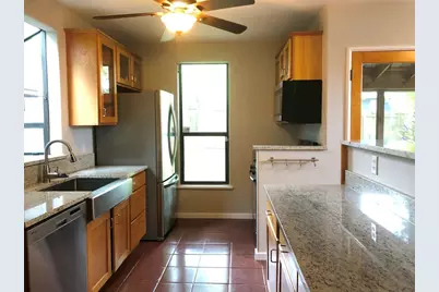 2202 East Side Drive, Austin, TX 78704 - Photo 9