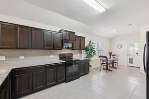 524 Shimek St, Jarrell, TX 76537 - Photo 15