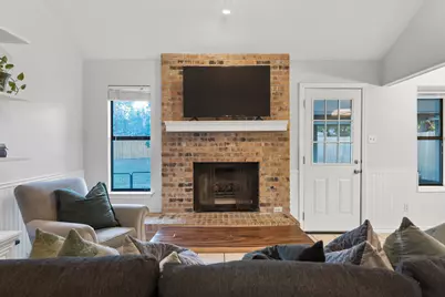 16355 Edgemere Drive, Pflugerville, TX 78660 - Photo 11