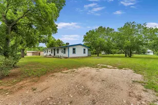 1002 S Pierce St, Burnet, TX 78611 - Photo 17