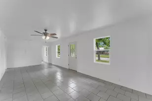 1002 S Pierce St, Burnet, TX 78611 - Photo 11