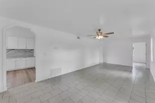 1002 S Pierce St, Burnet, TX 78611 - Photo 7