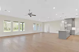 226 Hydrangea Dr, Smithville, TX 78957 - Photo 13