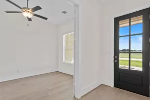 226 Hydrangea Dr, Smithville, TX 78957 - Photo 3