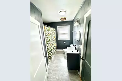 589 N Chambers Street, Giddings, TX 78942 - Photo 11