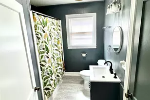 589 N Chambers St, Giddings, TX 78942 - Photo 11