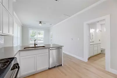 719 W 3rd Street, Taylor, TX 76574 - Photo 13