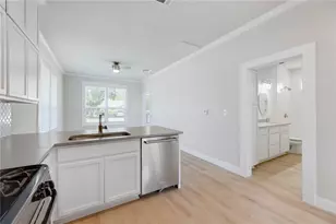719 W 3rd St, Taylor, TX 76574 - Photo 13