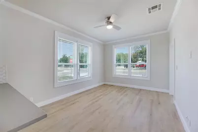 719 W 3rd Street, Taylor, TX 76574 - Photo 9