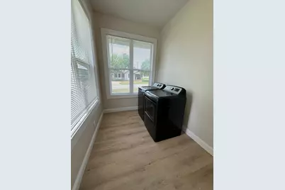 719 W 3rd Street, Taylor, TX 76574 - Photo 19
