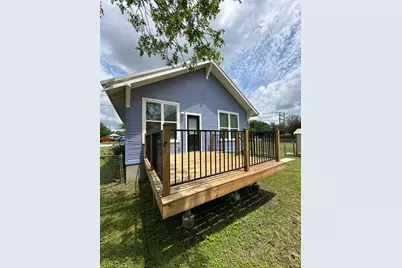 719 W 3rd Street, Taylor, TX 76574 - Photo 25
