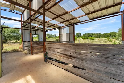 150 Pecan 2, Florence, TX 76527 - Photo 31