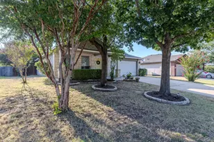 114 Creston St, Hutto, TX 78634 - Photo 3