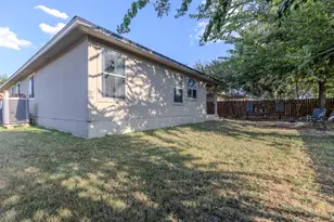 114 Creston St, Hutto, TX 78634 - Photo 31