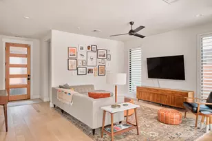 1101 1/2 Fiesta St, Austin, TX 78702 - Photo 9