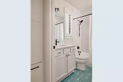 1101 1/2 Fiesta Street #1, Austin, TX 78702 - Photo 25