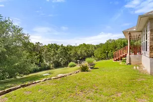 906 Daviot Dr, Spicewood, TX 78669 - Photo 3