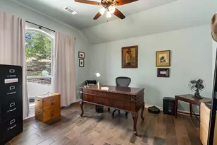 906 Daviot Dr, Spicewood, TX 78669 - Photo 15