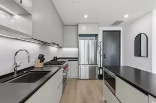 610 Davis St, Austin, TX 78701 - Photo 9