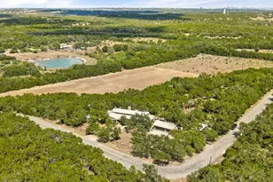 10598 Davy Crockett Dr, Austin, TX 78737 - Photo 3