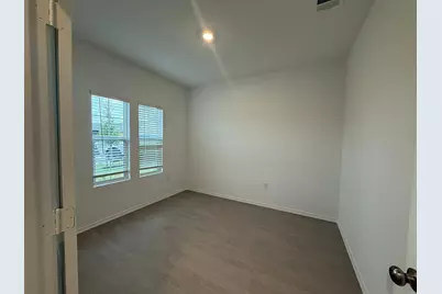 109 Imola Street, Hutto, TX 78634 - Photo 13