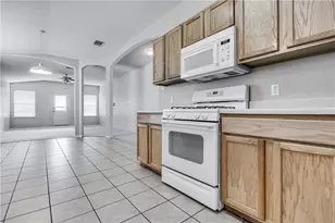 602 Golden Gate Dr, Leander, TX 78641 - Photo 3