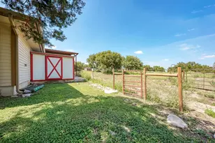 480 Mustang Mesa, Liberty Hill, TX 78642 - Photo 35