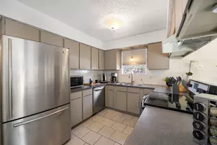 2405 La Casa Dr, Austin, TX 78704 - Photo 15